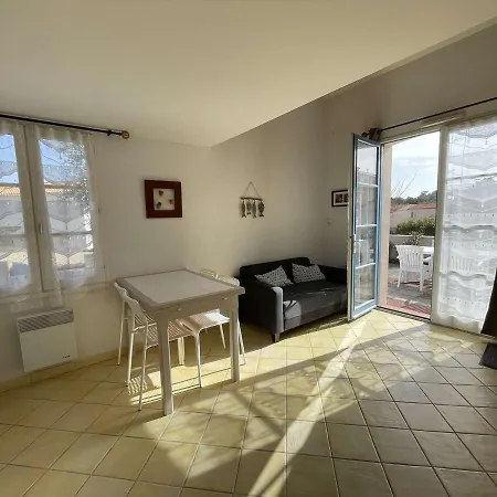 Maison Avec Piscine Chauffée, Terrasse Et Parking à 300m De L'océan - Fr-1-224c-219