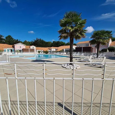 Maison Avec Piscine Chauffee, Terrasse Et Parking A 300m De L'ocean - Fr-1-224c-219 Feriehus