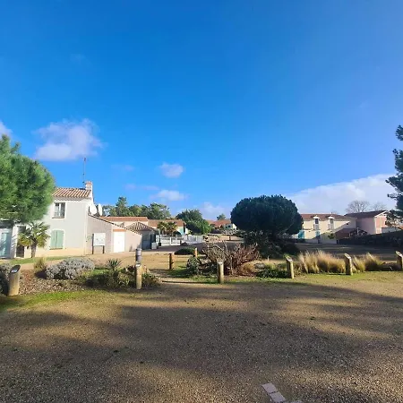 Maison Avec Piscine Chauffee, Terrasse Et Parking A 300m De L'ocean - Fr-1-224c-219 Feriehus *